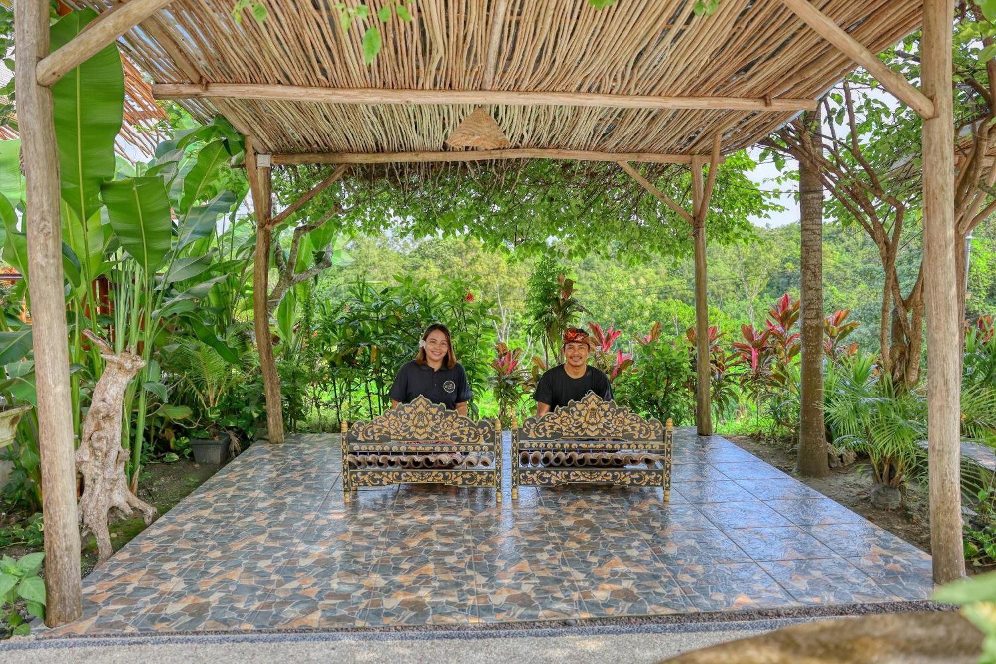 Bagia Bungalows Batumadeg Buitenkant foto