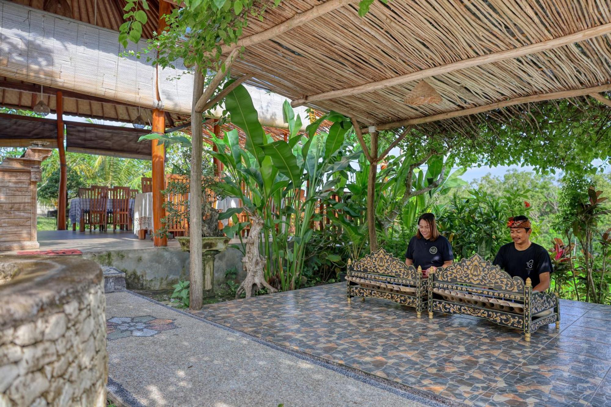Bagia Bungalows Batumadeg Buitenkant foto